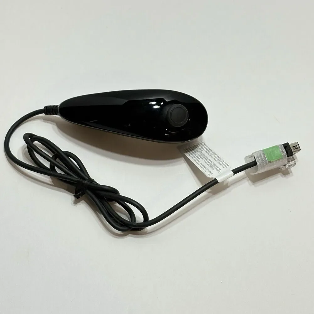 Nintendo Wii Nunchuk (RVL-004) Navigation Controller/Nunchuck